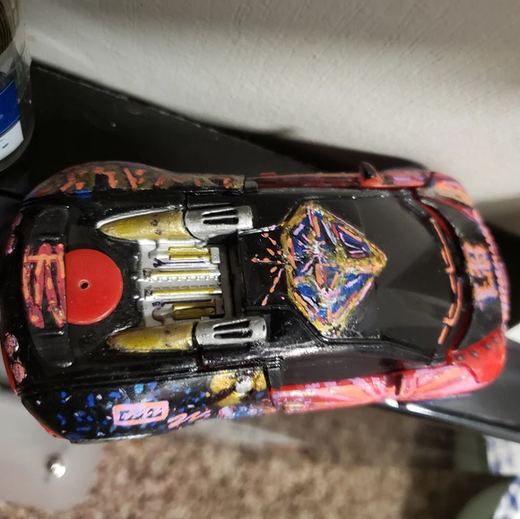 Transformer Bugatti collectible - Picture 3 of 9